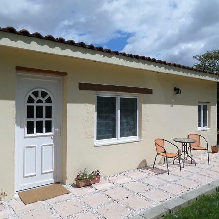 Gite De Cerisier Saint-Nicolas-de-la-Grave Exterior foto